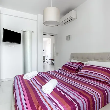 Apartment Guesthost - Bright Near The Beach!