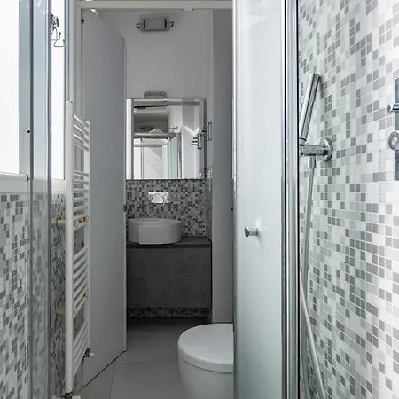 Guesthost - Bright Near The Beach! Viareggio